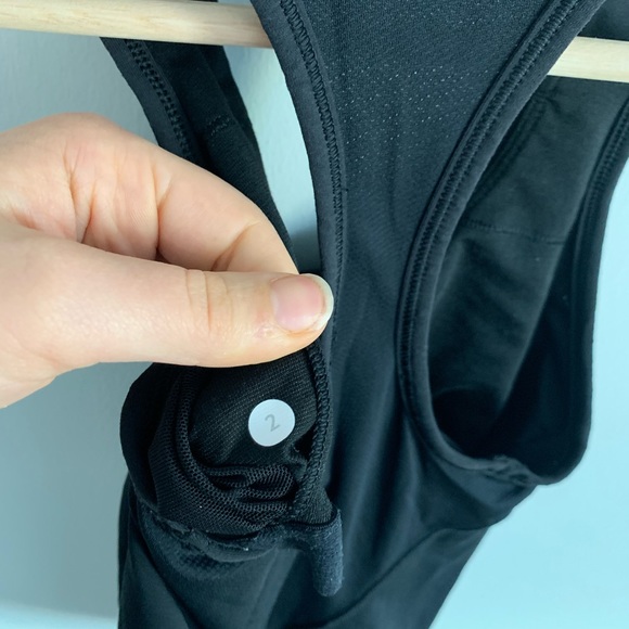 Lululemon - Black Workout Tank With Built In Bra - Picture 5 of 6